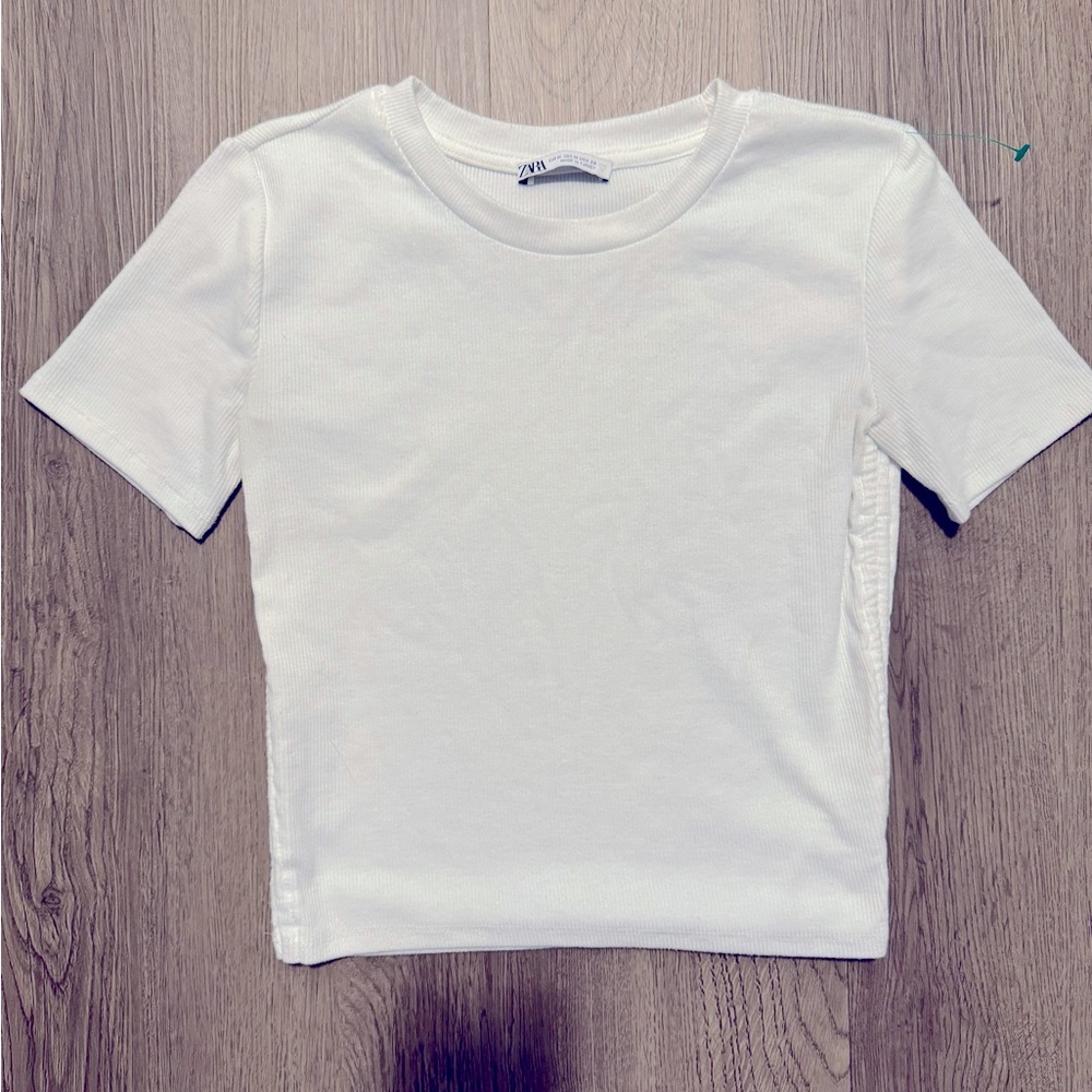 Zara women's size medium cute white ribbed crop top shirt